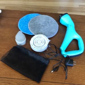 Cordless scrubbing system